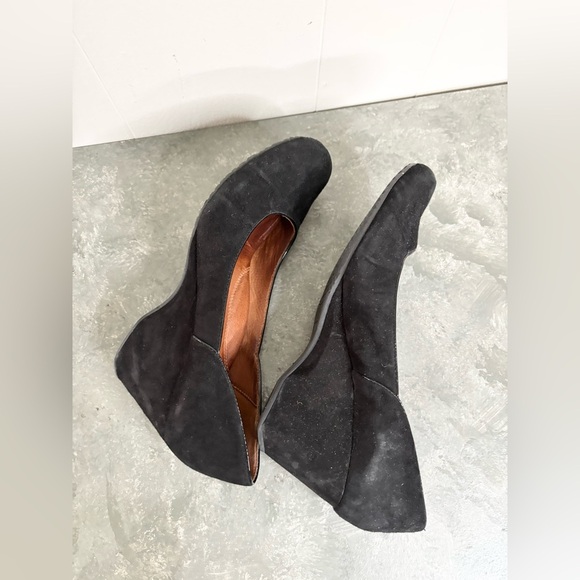 Gentle Souls by Kenneth Cole black suede leather rounded toe wedge size 10 - Picture 6 of 7